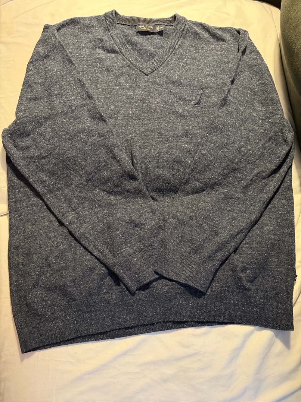 Nautica Men's V-Neck Sweater in Heather Blue-Gray